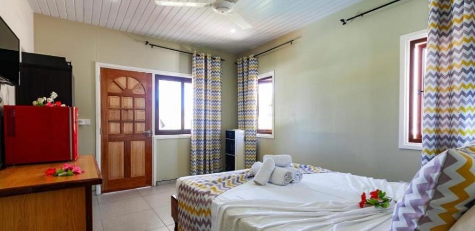 Hyde-Tide Guesthouse La Digue Bagian luar foto